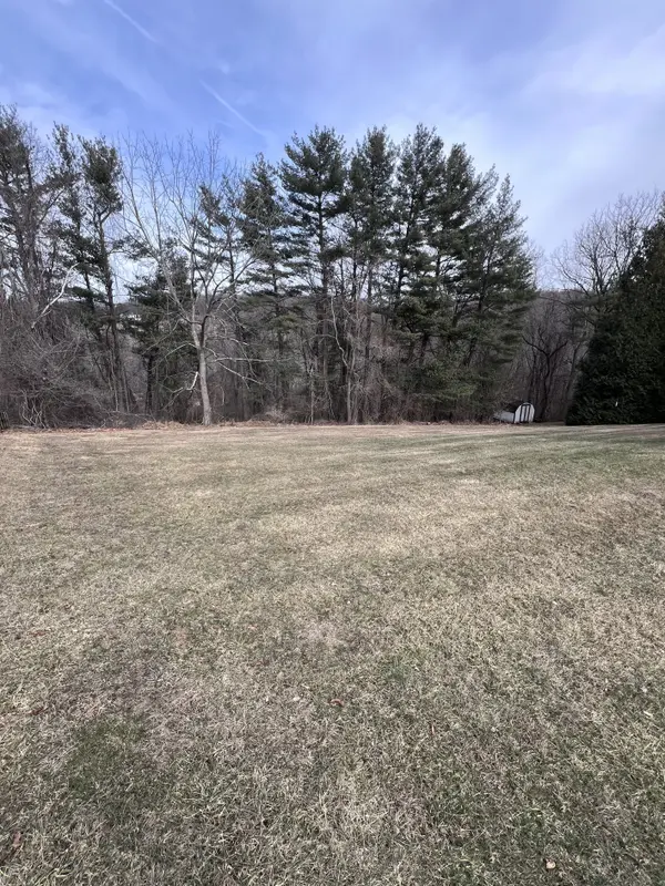 Peppermint Ln, Westminster, MD 21157-7252