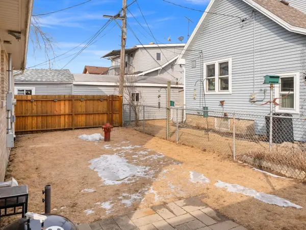 1536 Division Ave, Sheboygan, WI 53083-4627