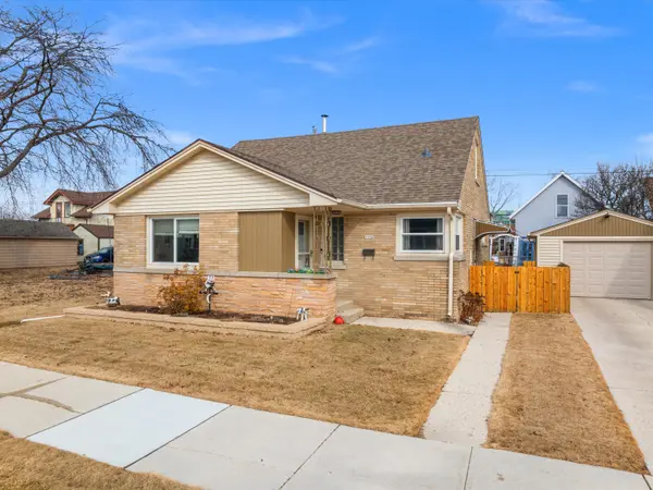 1536 Division Ave, Sheboygan, WI 53083-4627