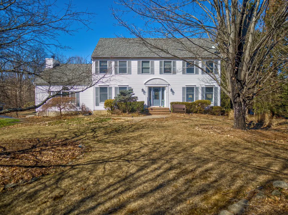 114 Hoffman Ln, Glen Gardner, NJ 08826-3805