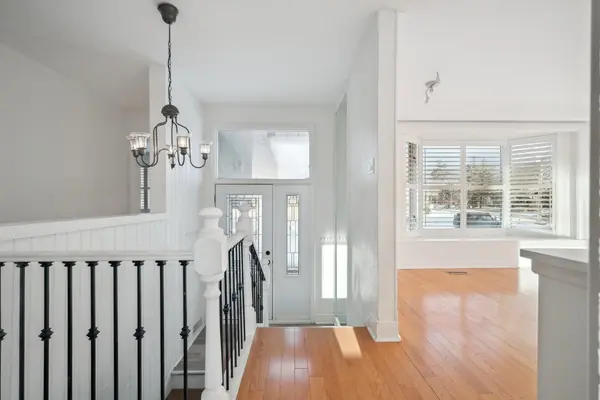 588 Wildwood Dr, Oakville, ON L6K 1V3