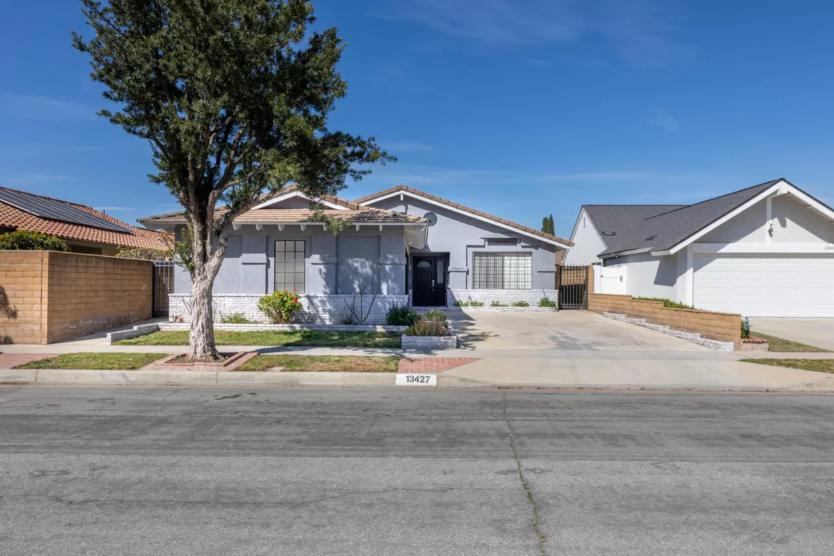 Cerritos, CA 90703-8920,13427 Reva Cir
