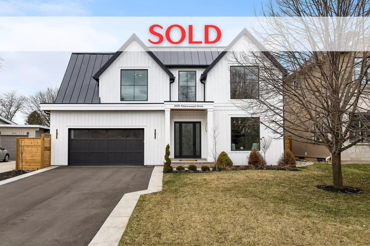 Oakville, ON L6L 1V7,2435 Applewood Dr