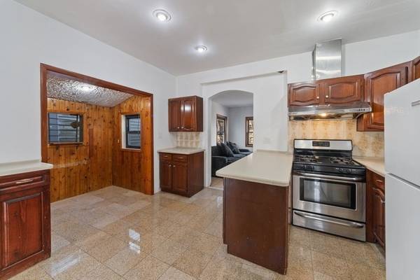 129 Hart Avenue, Yonkers, NY 10704
