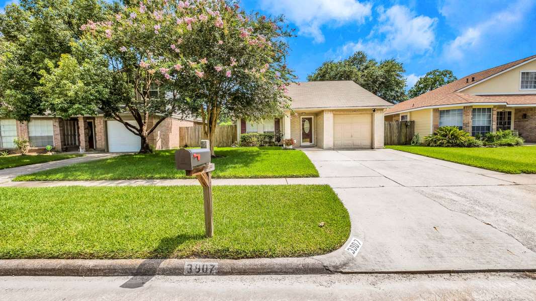 3907 Trevor Hill Drive, Houston, TX 77066
