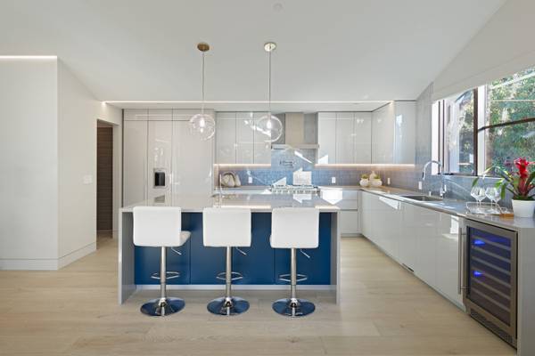 12175 Edgecliff Pl, Los Altos Hills, CA 94022