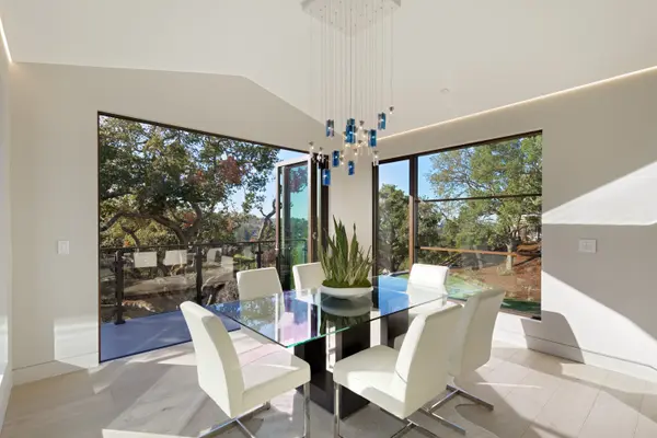 12175 Edgecliff Pl, Los Altos Hills, CA 94022