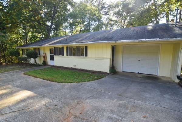 3808 Cherokee Trl, Suwanee, GA 30024