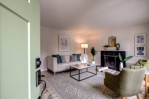 1348 Henderson Ave, Menlo Park, CA 94025