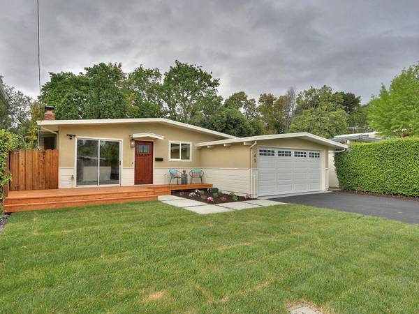 65 Lorelei Ln, Menlo Park, CA 94025