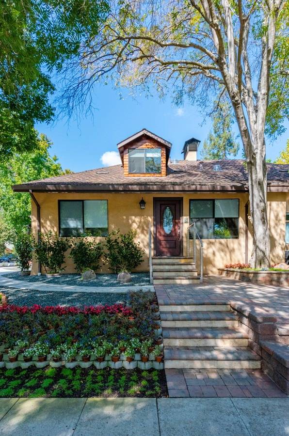 251 Middlefield Road, Palo Alto, CA 94301