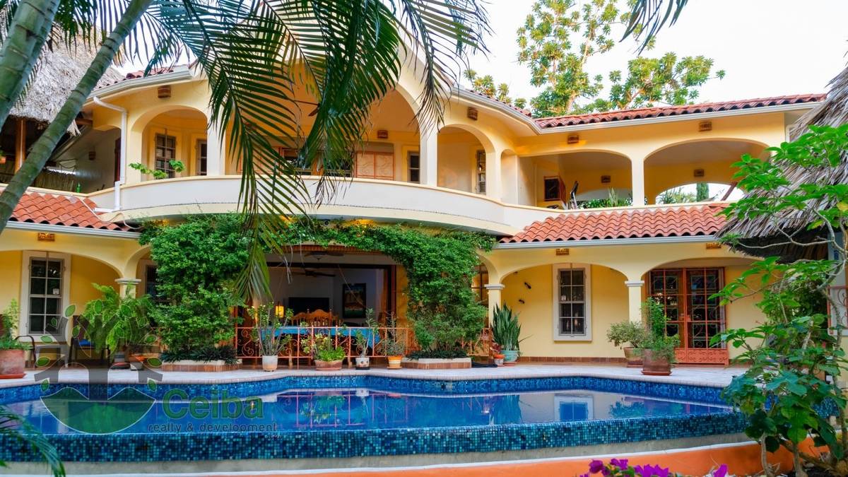 BMLS-1027 Luxurious Villa