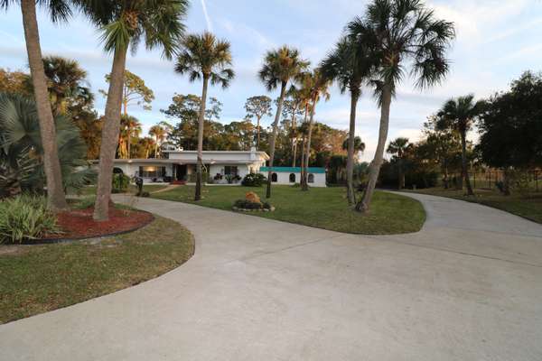 1159 Magnolia Avenue, Daytona Beach, FL 32114