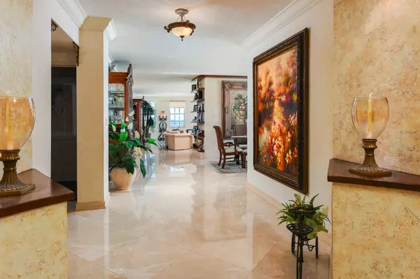 South Palm Beach, FL 33480,3475 South Ocean Boulevard #109