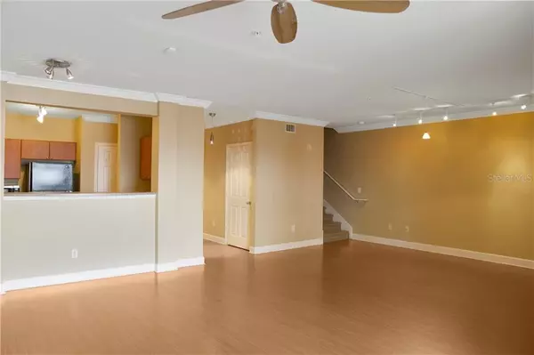 202 E SOUTH STREET Unit #1045, ORLANDO, Florida 32801