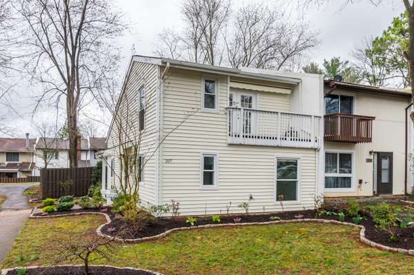 207 North Cottage Road, Sterling, VA 20164