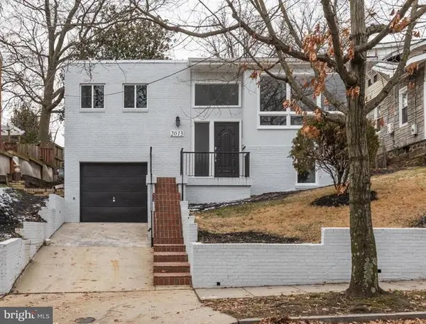 2013 Franklin St NE