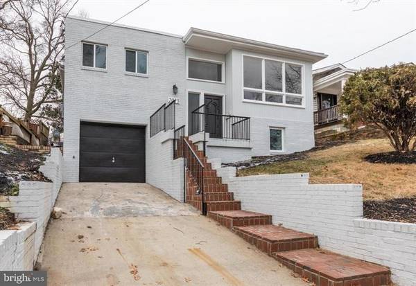2013 Franklin St NE