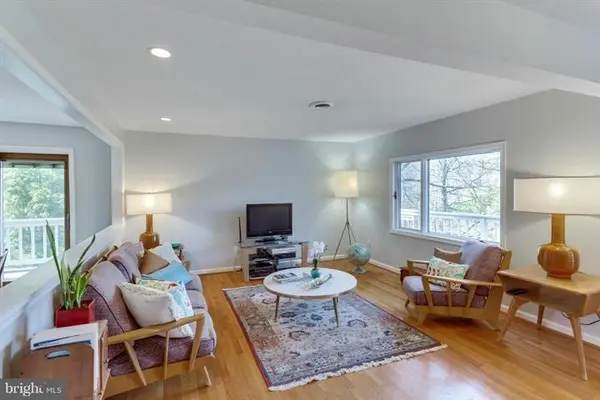 3324 Lorcom Lane, Arlington, VA 22207