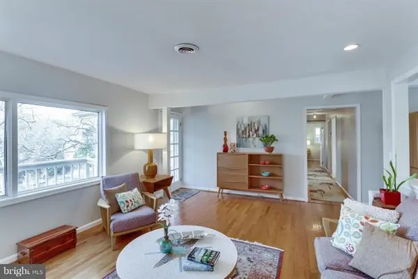 3324 Lorcom Lane, Arlington, VA 22207