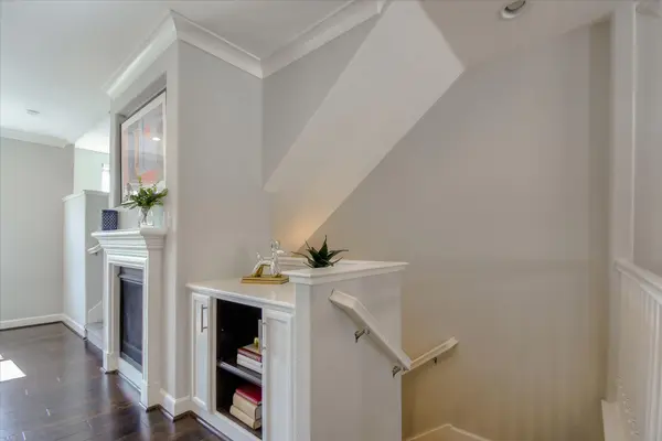 1977 Hillebrant Place, Santa Clara, CA 95050