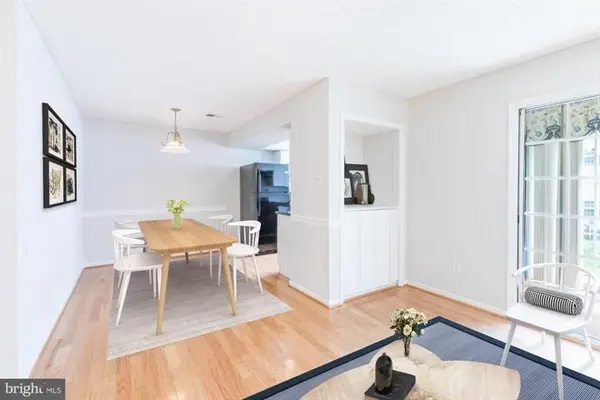 12105 Greenwood Court #101, Fairfax, VA 22033