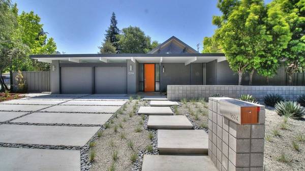 1694 Clay Drive, Los Altos, CA, USA, 