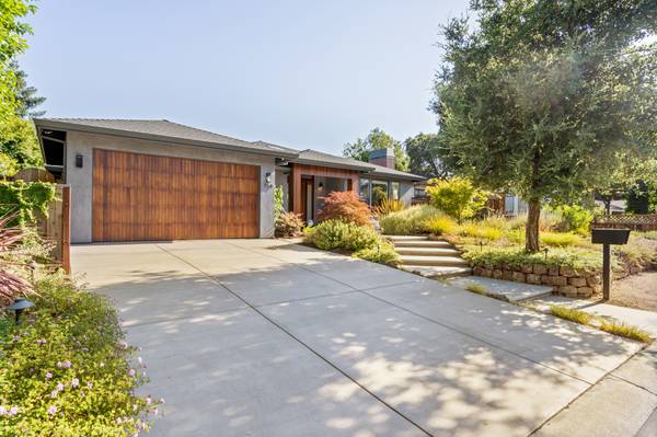 754 Edge Lane, Los Altos, CA, USA, 