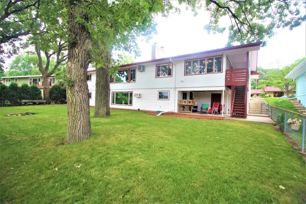 65 Rice Creek Way NE, Minneapolis, MN 55432