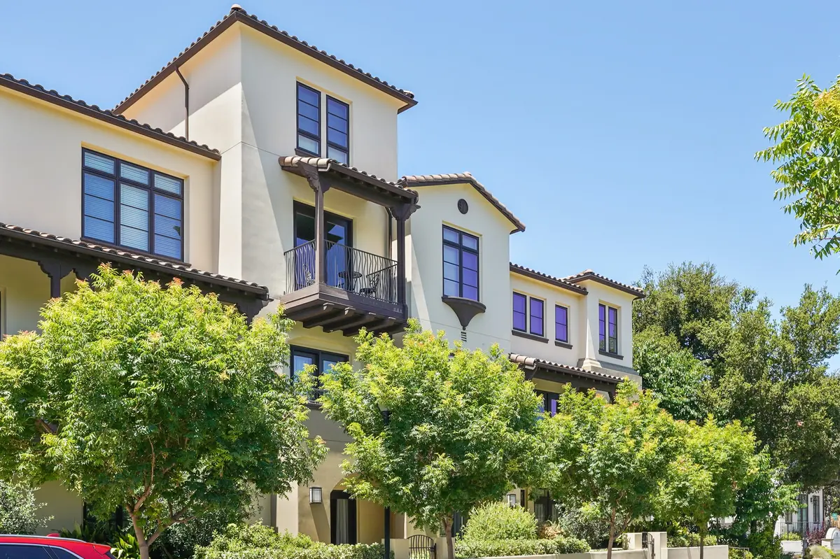 100 1st Street #217, Los Altos, CA 94022