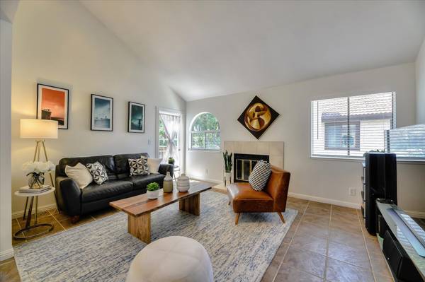 478 N Winchester Blvd #8, Santa Clara, CA 95050