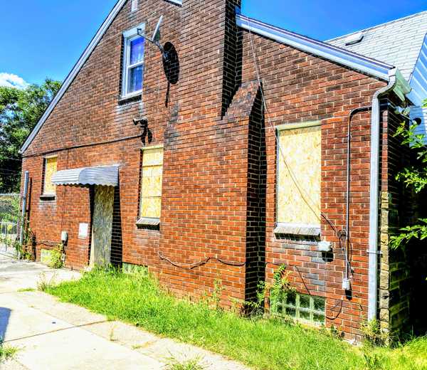 19609 Strasburg St, Detroit, MI 48205