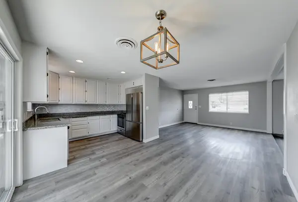 6425 Hill View Ave, Las Vegas, NV 89107