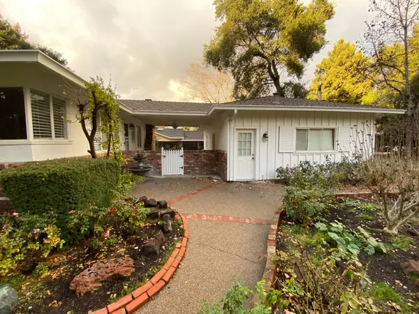 1385 Fremont Ave, Los Altos, CA 94024