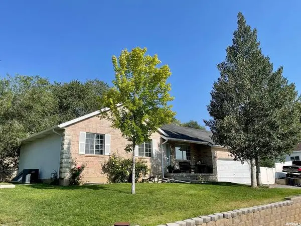 992 N MAHOGANY DR, Pleasant Grove, UT 84062