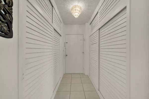 3233 NE 34th ST 1704, Fort Lauderdale, FL 33308