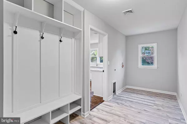 1760 OLD COOCHS BRIDGE RD, Newark, DE 19702