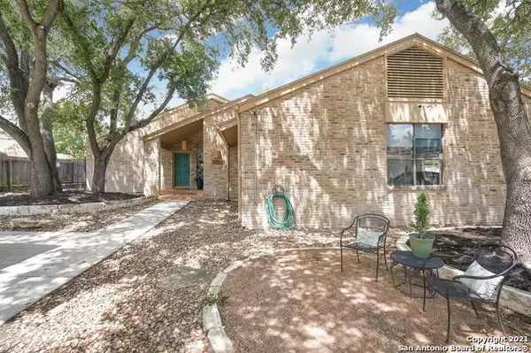8810 Spanish Moss, Windcrest, TX 78239-2745