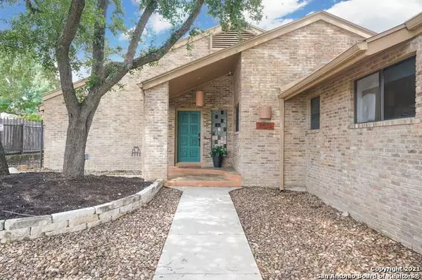 8810 Spanish Moss, Windcrest, TX 78239-2745