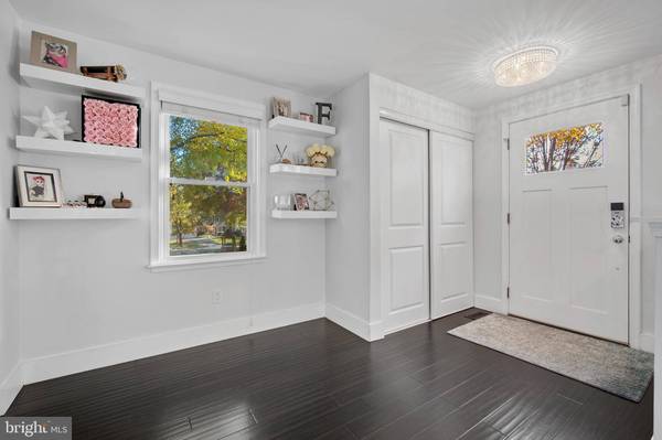 9301 BENTRIDGE AVE, Potomac, MD 20854