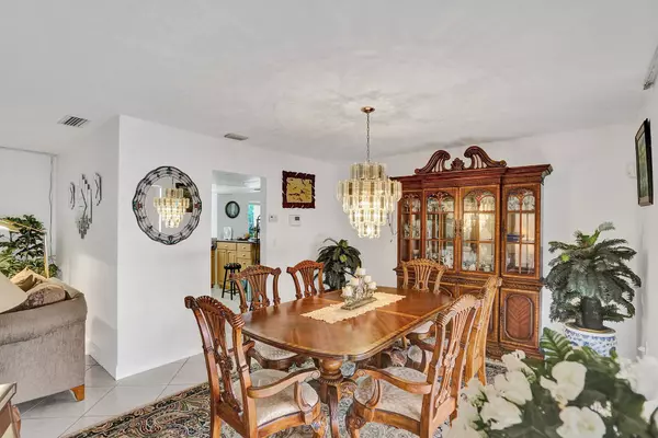 7230 Grandview BLVD, Miramar, FL 33023