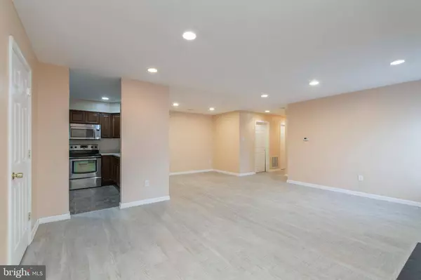 220 JENNIFER CT #1203, Levittown, PA 19057