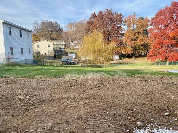 905 W Seventh Street, Washington, MO 63090