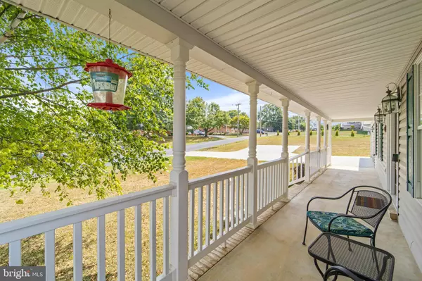 802 OX RD, Woodstock, VA 22664