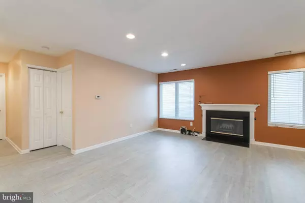 220 JENNIFER CT #1203, Levittown, PA 19057