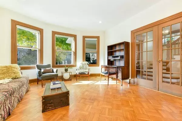 19 Primrose St, Boston, MA 02131