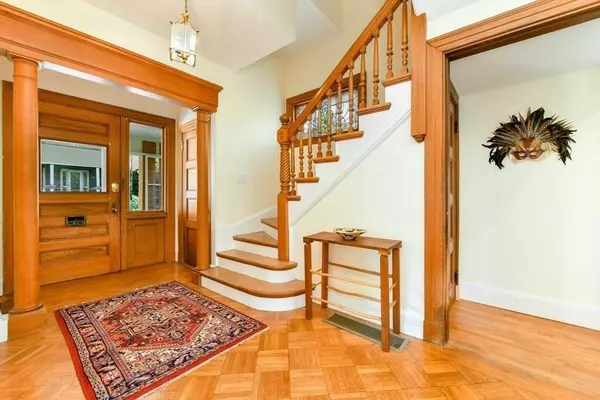 19 Primrose St, Boston, MA 02131