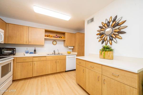 2094 Mesquite Ave #106, Lake Havasu City, AZ 86403