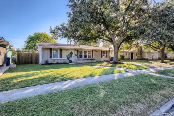 514 DRESDEN DR, San Antonio, TX 78213-3603