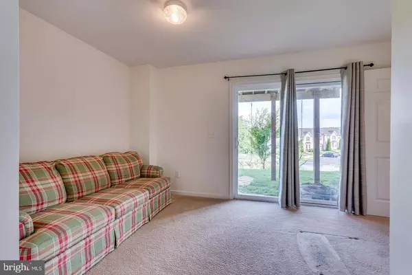 717 PRENTISS POINT PKWY, Martinsburg, WV 25401